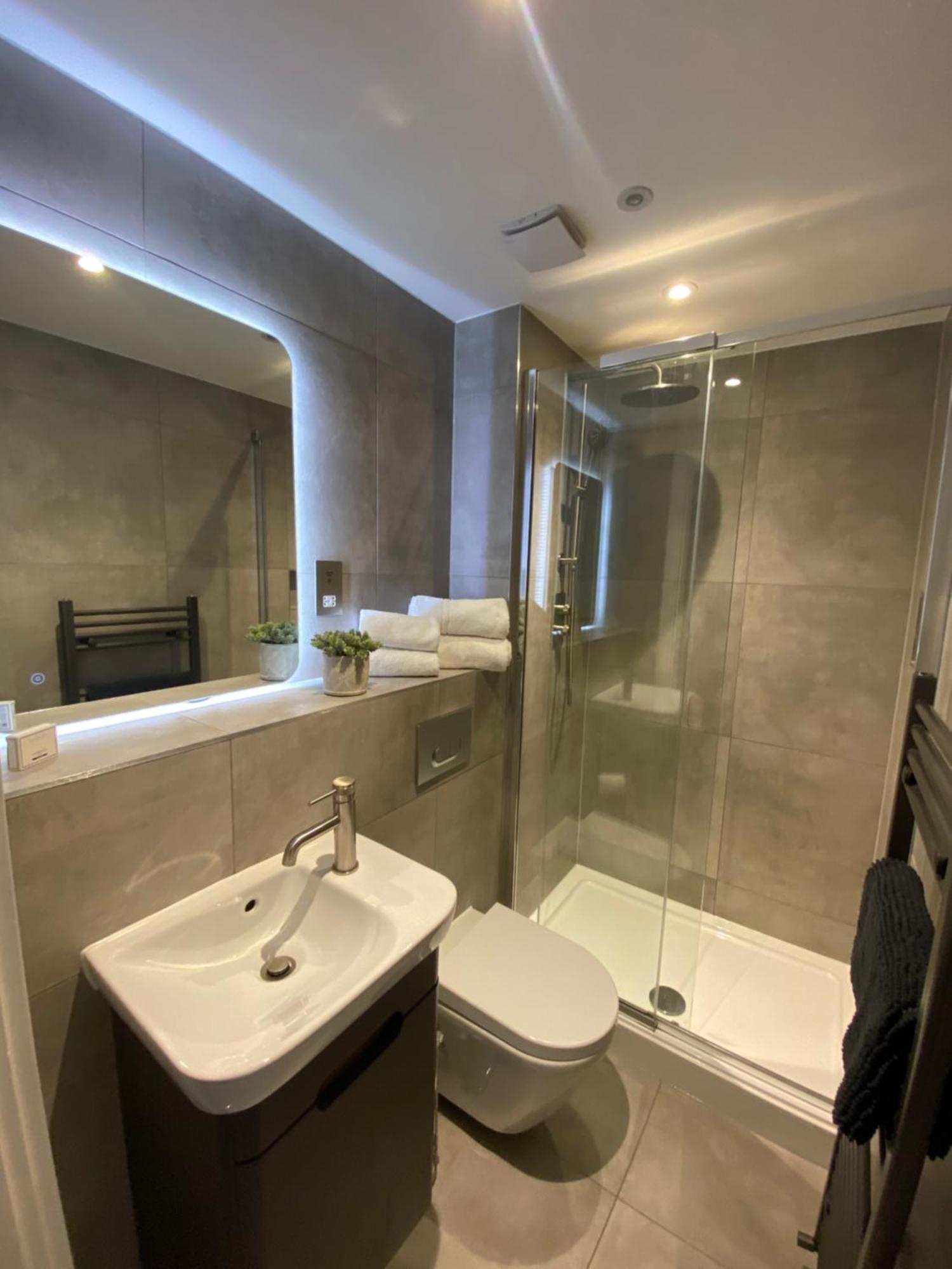 Luxury York Apartment, Free Parking & Free Gym Dış mekan fotoğraf